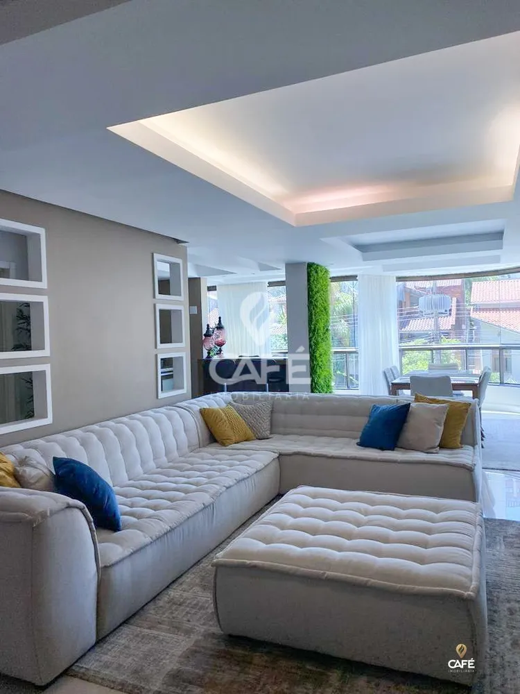 Apartamento, 3 quartos, 239 m² - Foto 1