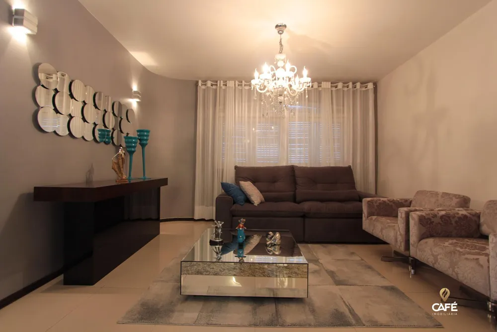 Casa, 3 quartos, 228 m² - Foto 2
