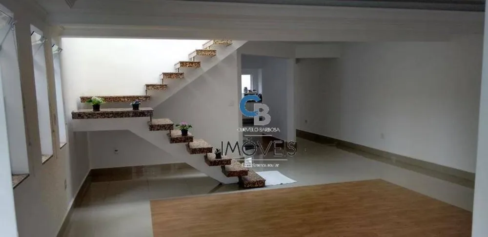 Sobrado, 3 quartos, 370 m² - Foto 1