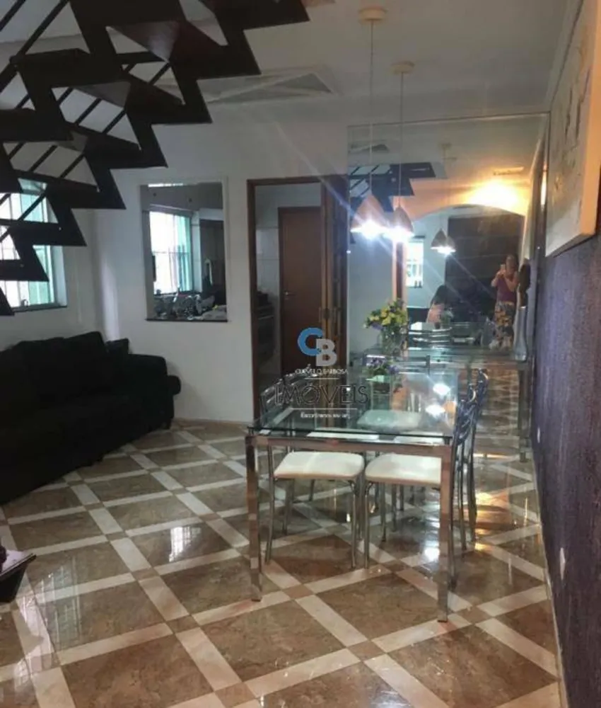 Sobrado, 3 quartos, 240 m² - Foto 1