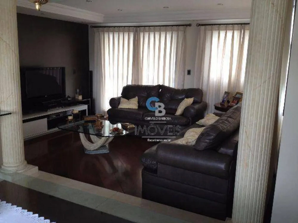 Apartamento, 3 quartos, 140 m² - Foto 1