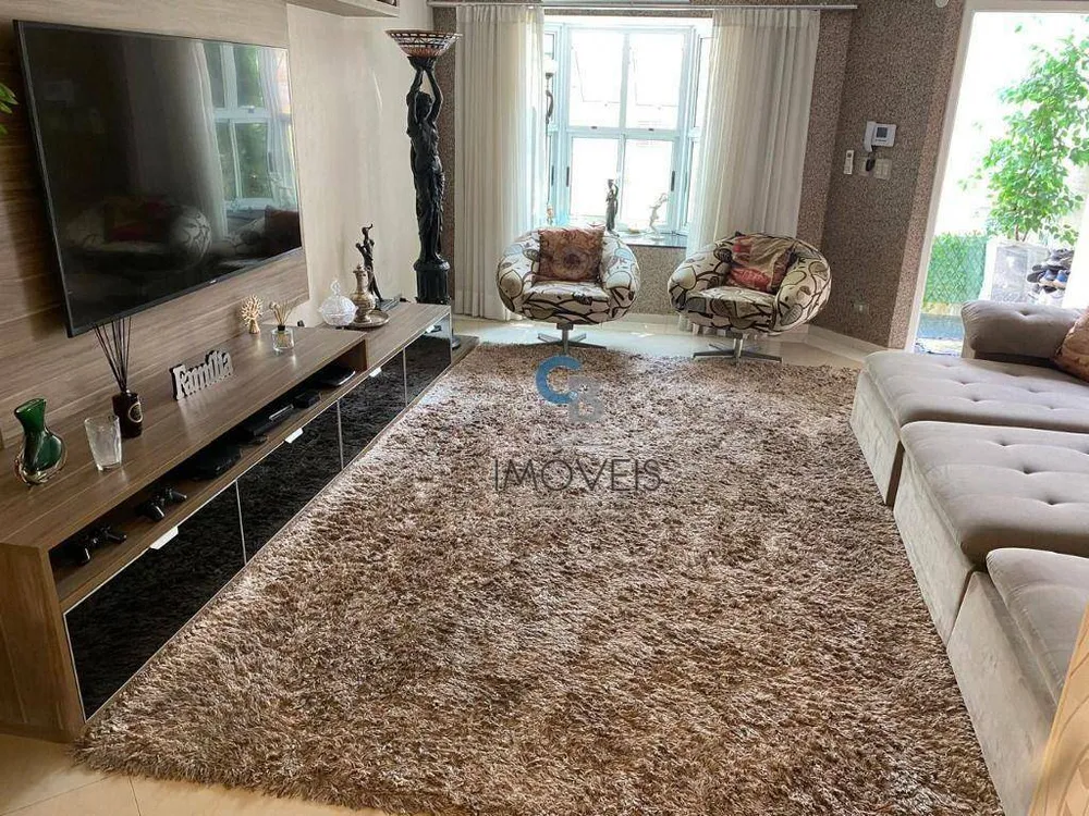 Sobrado, 3 quartos, 250 m² - Foto 1