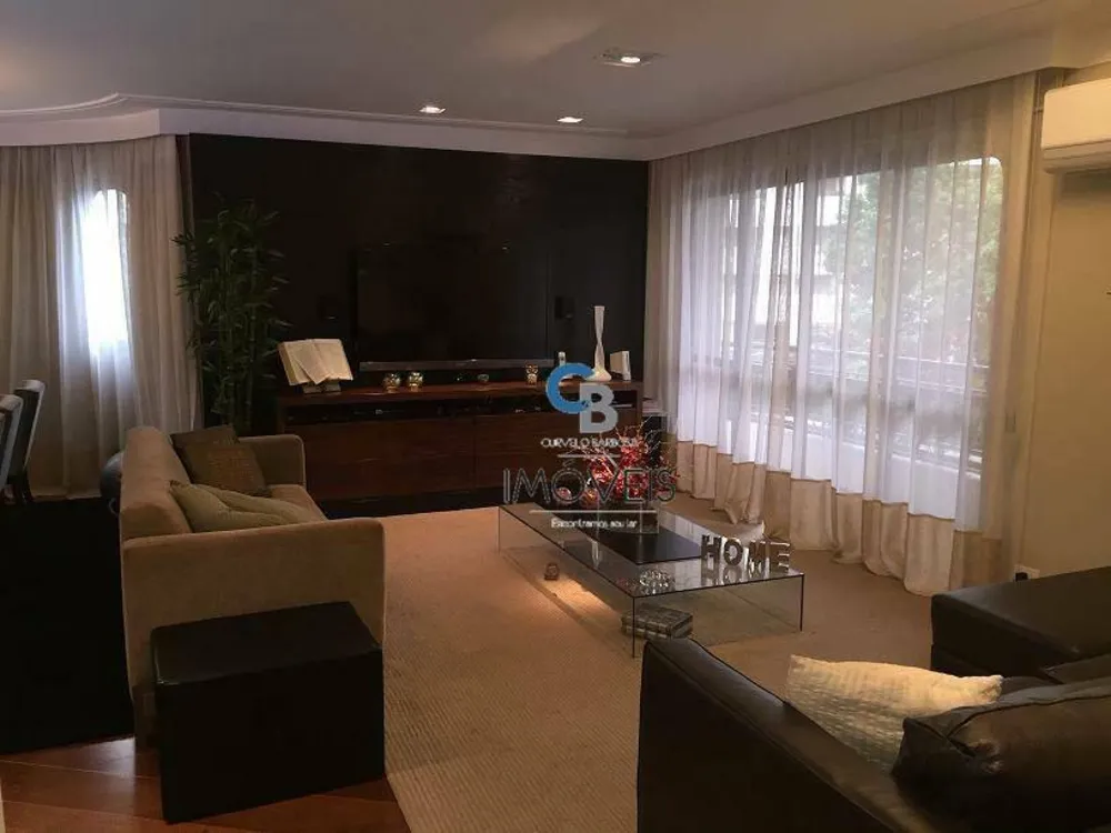 Apartamento, 3 quartos, 196 m² - Foto 1