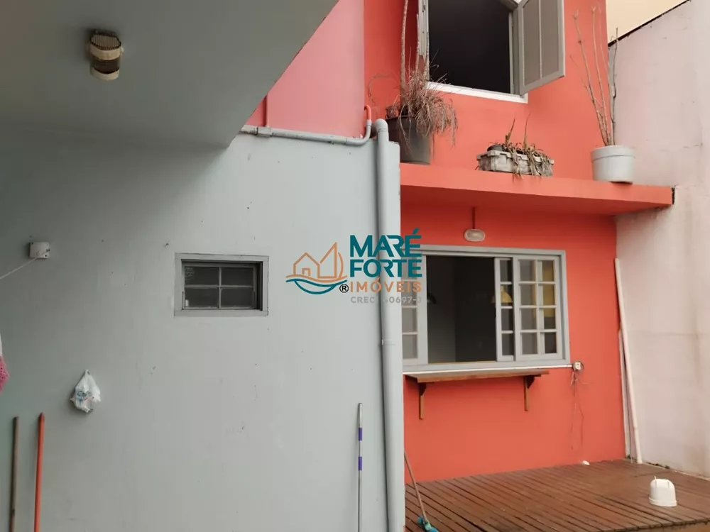 Casa, 3 quartos, 220 m² - Foto 1