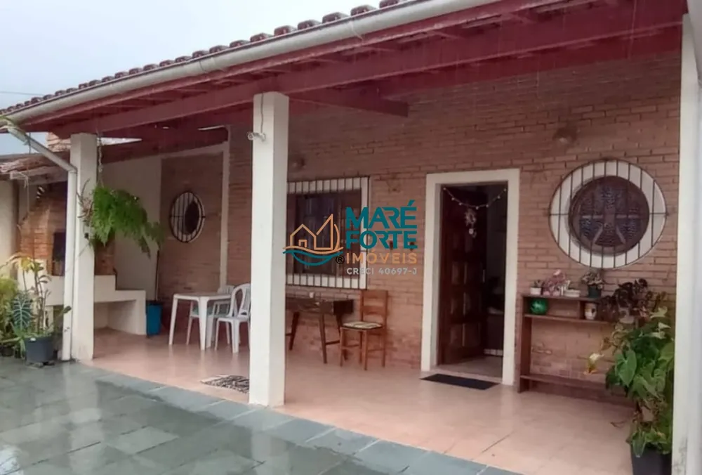 Casa, 4 quartos, 143 m² - Foto 1