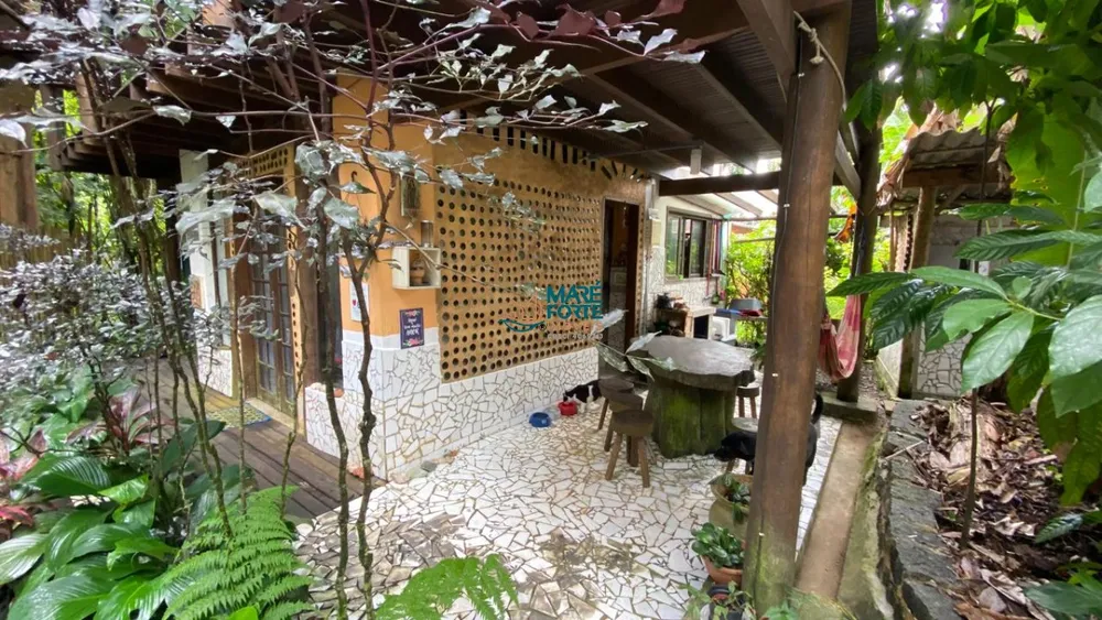 Casa, 7 quartos, 300 m² - Foto 1