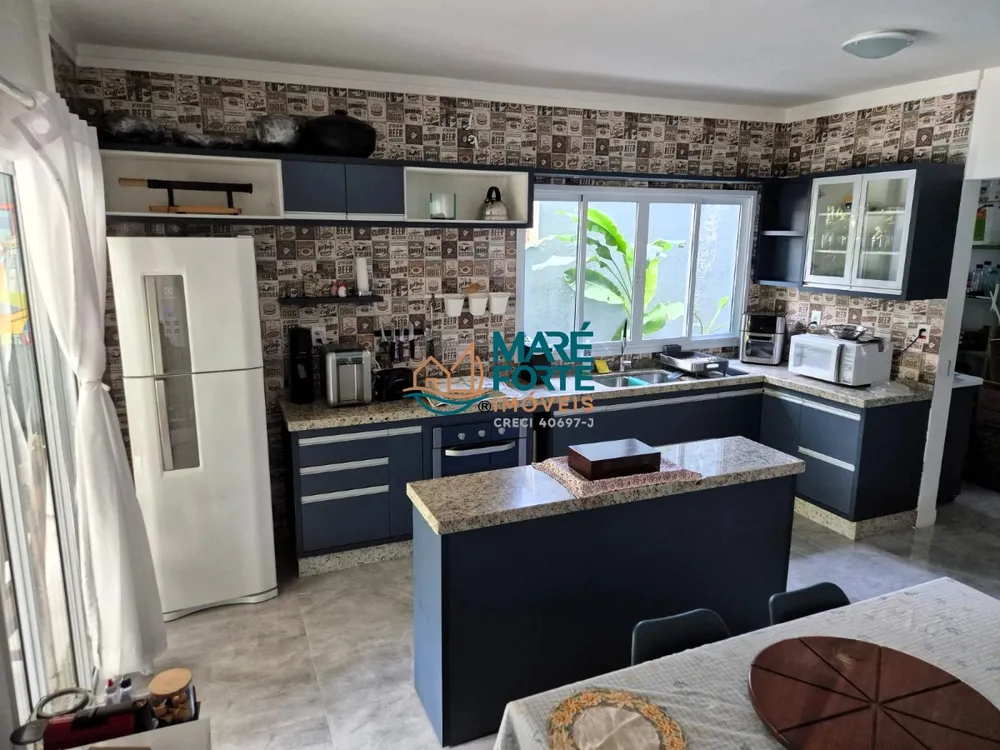 Casa, 3 quartos, 174 m² - Foto 1