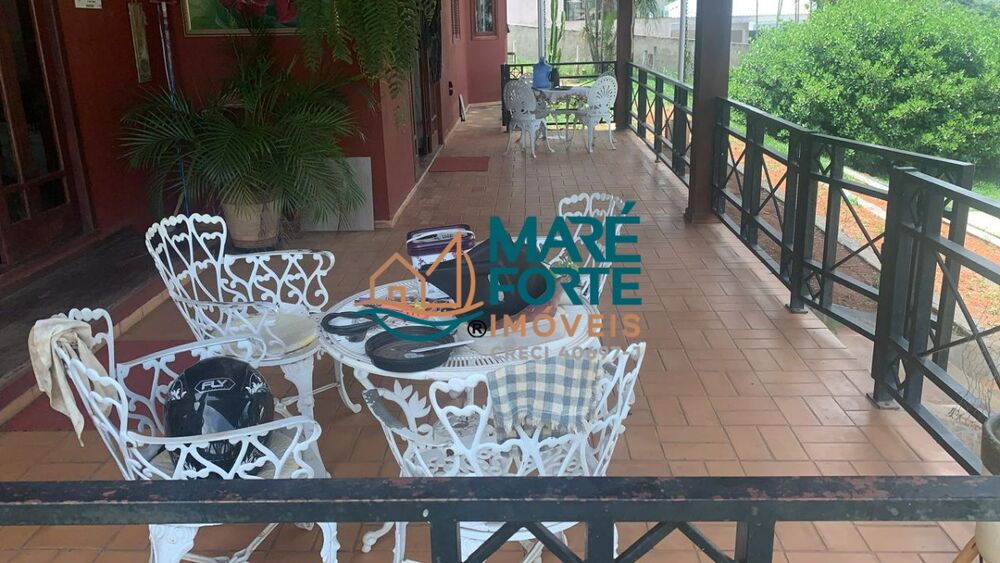 Chácara à venda com 5 quartos, 430m² - Foto 1