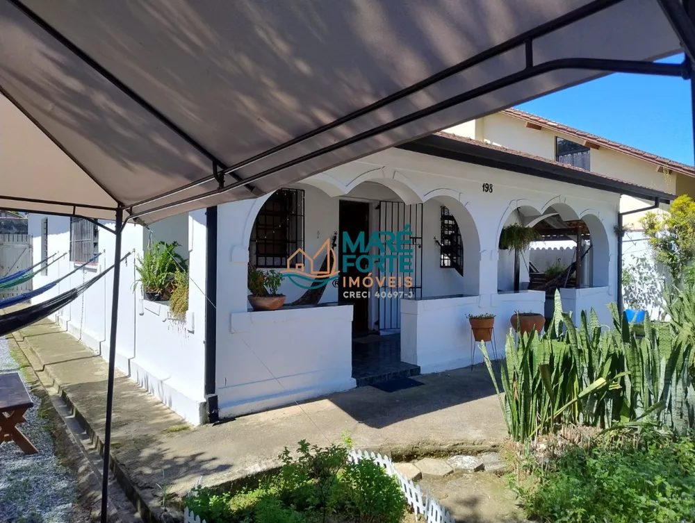 Casa, 7 quartos, 257 m² - Foto 2
