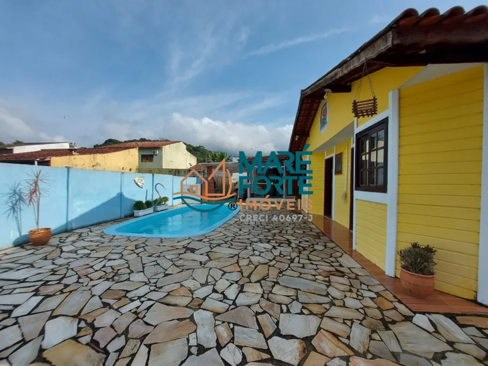 Casa, 4 quartos, 174 m² - Foto 1