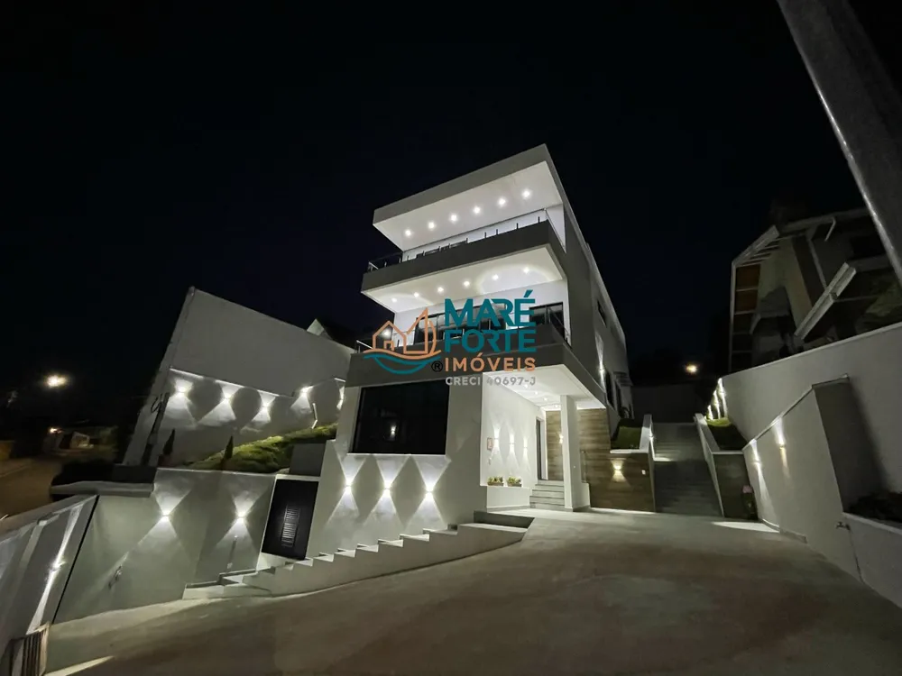 Casa, 5 quartos, 310 m² - Foto 1