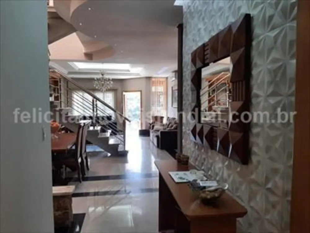 Casa, 3 quartos, 268 m² - Foto 2