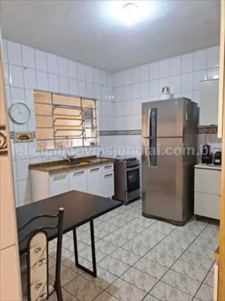 Casa, 3 quartos, 203 m² - Foto 1