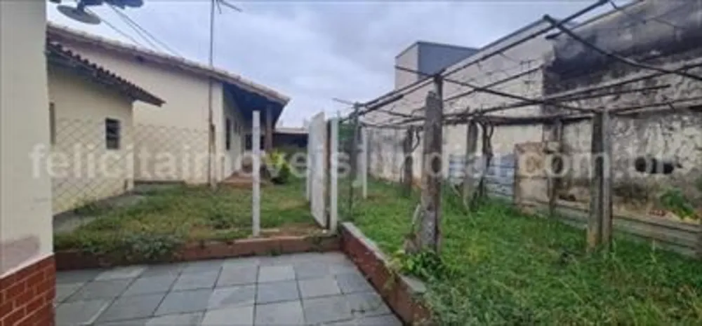 Casa, 3 quartos, 239 m² - Foto 1