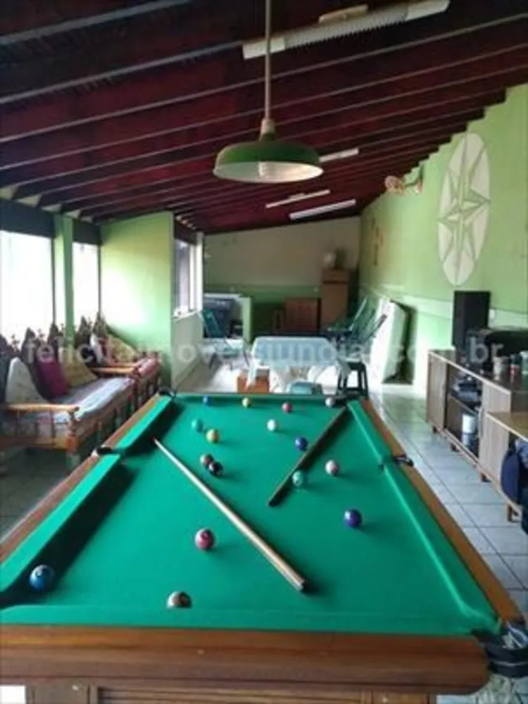 Casa, 3 quartos, 196 m² - Foto 2