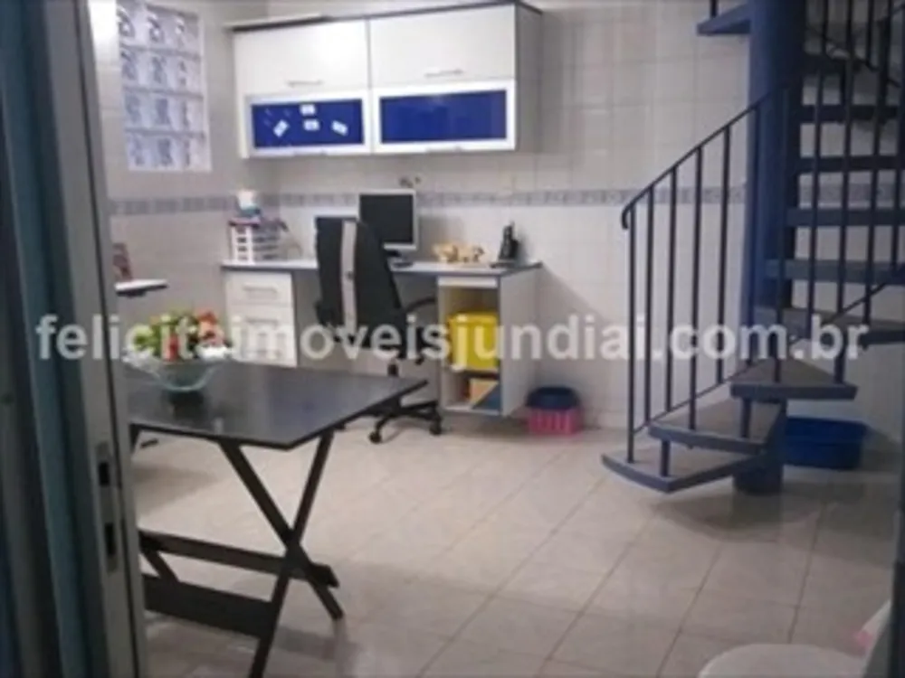 Casa, 4 quartos, 255 m² - Foto 1