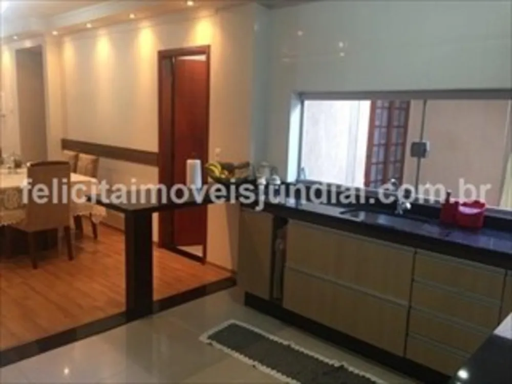 Casa, 3 quartos, 248 m² - Foto 1