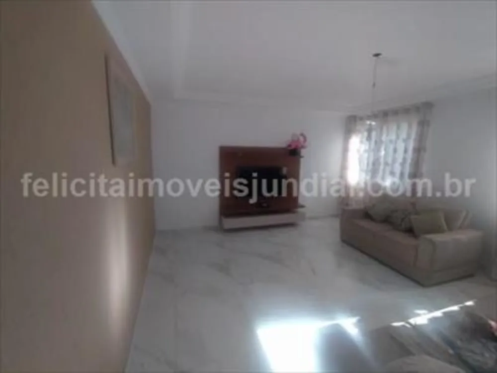 Casa, 3 quartos, 239 m² - Foto 1
