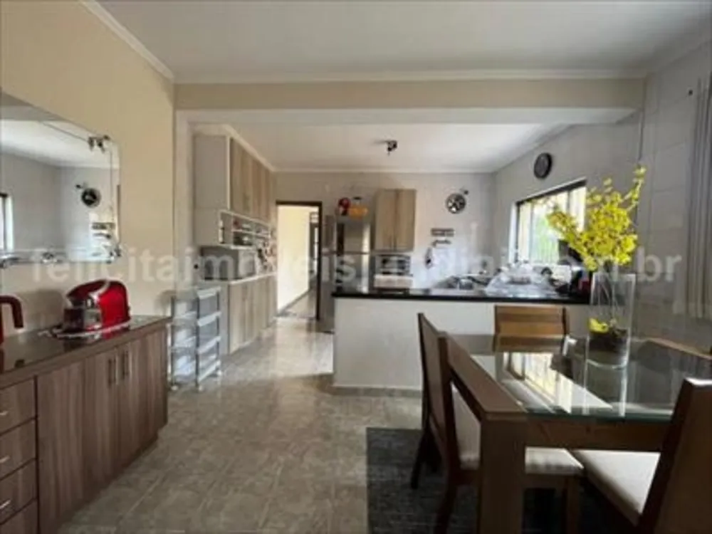 Casa, 4 quartos, 244 m² - Foto 2