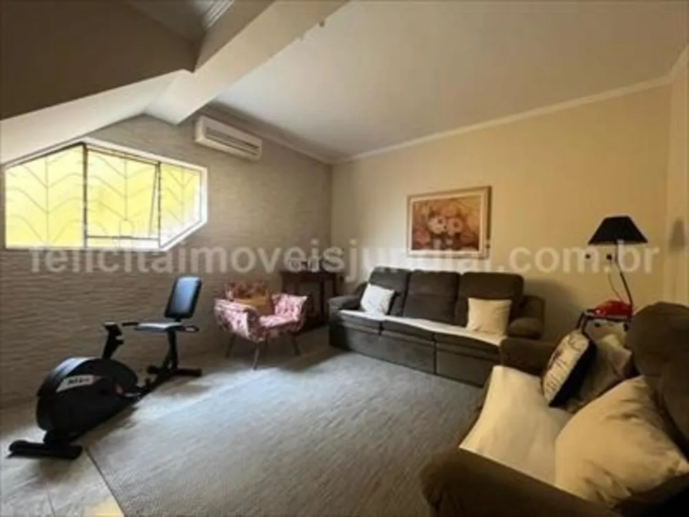Casa, 4 quartos, 244 m² - Foto 1