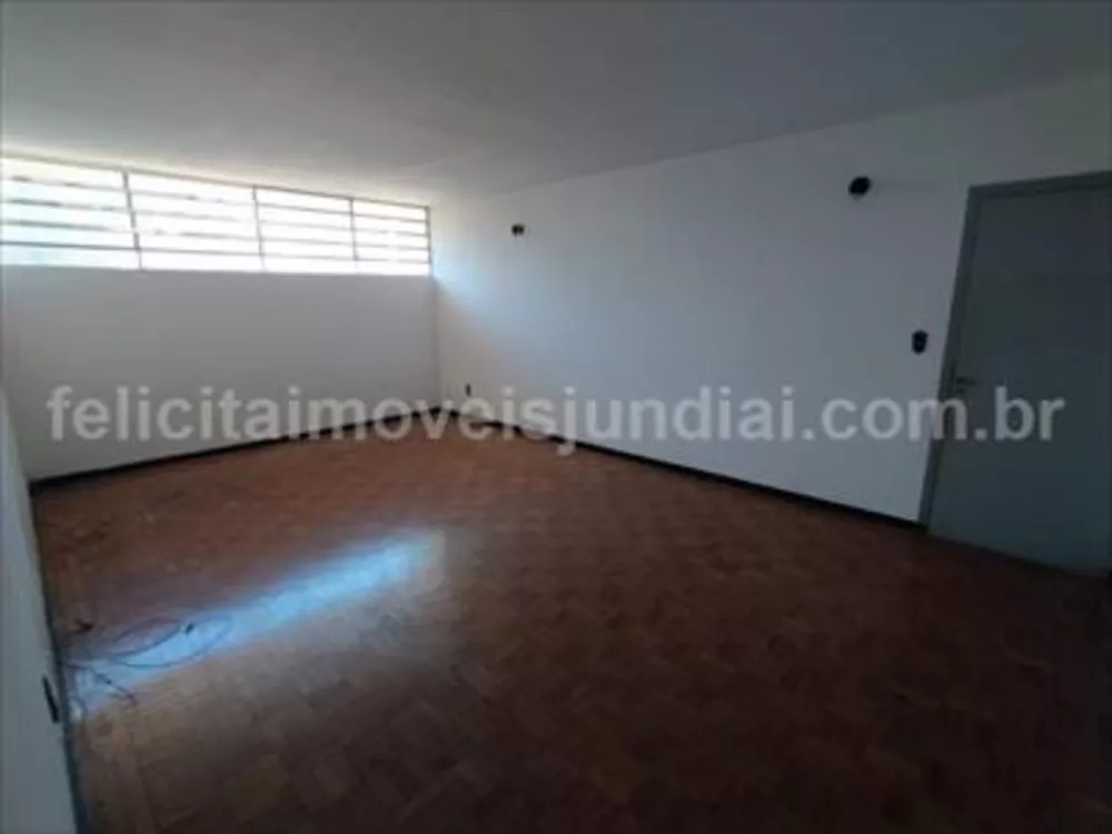 Casa à venda com 4 quartos, 191m² - Foto 1