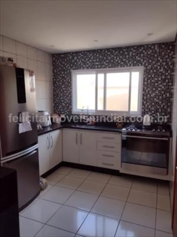 Casa, 3 quartos, 171 m² - Foto 3