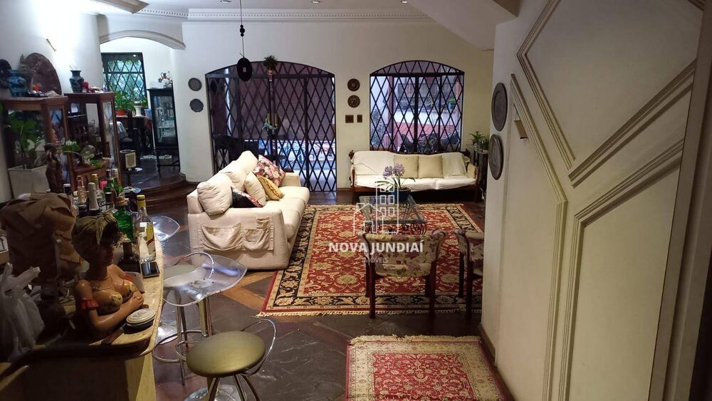 Sobrado, 4 quartos, 359 m² - Foto 1