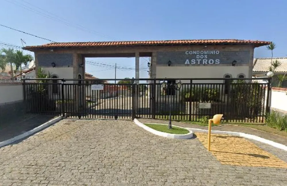 Casa, 4 quartos, 315 m² - Foto 1