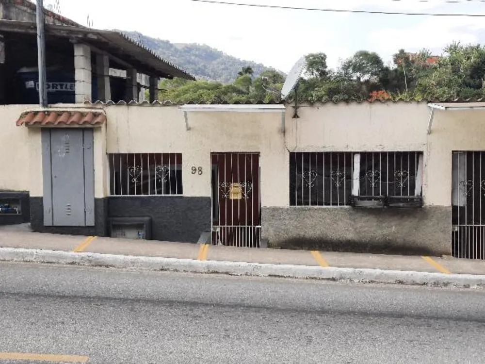Casa, 1 quarto, 168 m² - Foto 1