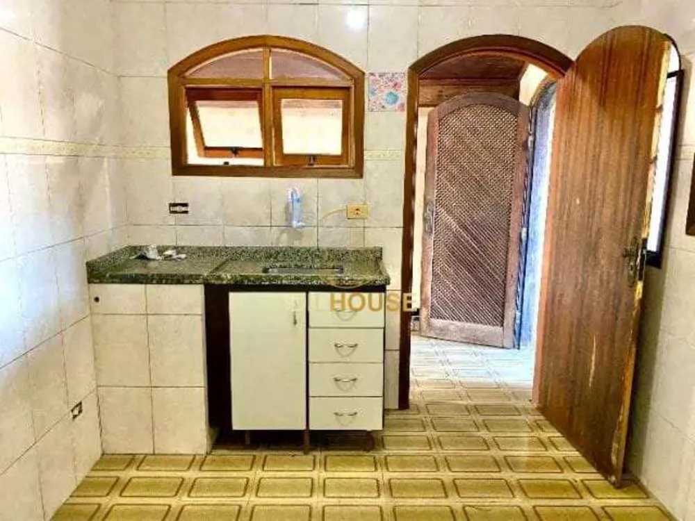 Casa, 3 quartos, 180 m² - Foto 1