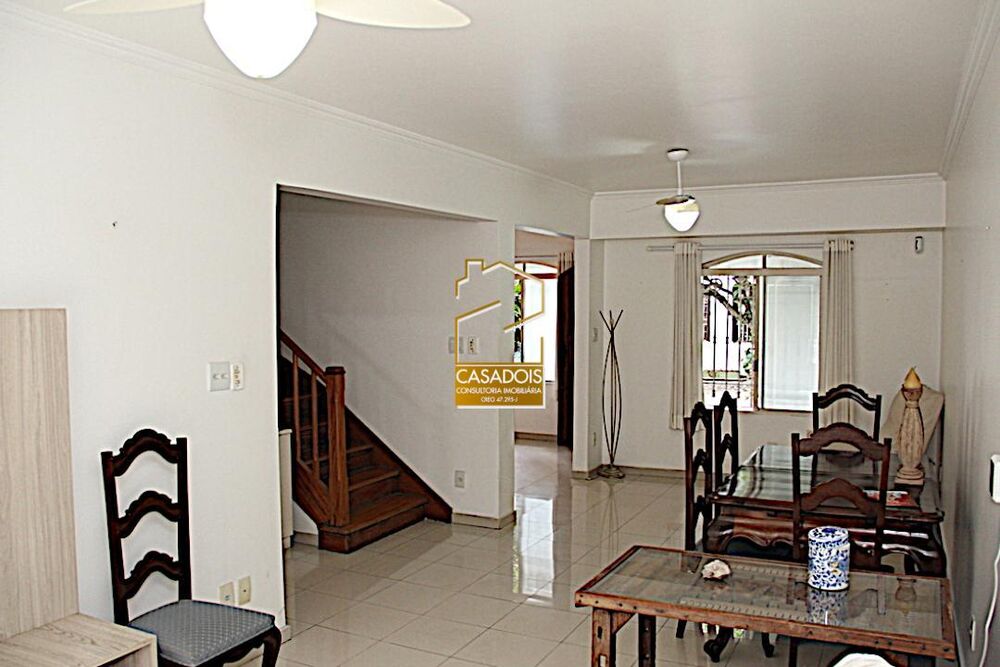 Casa, 4 quartos, 157 m² - Foto 1