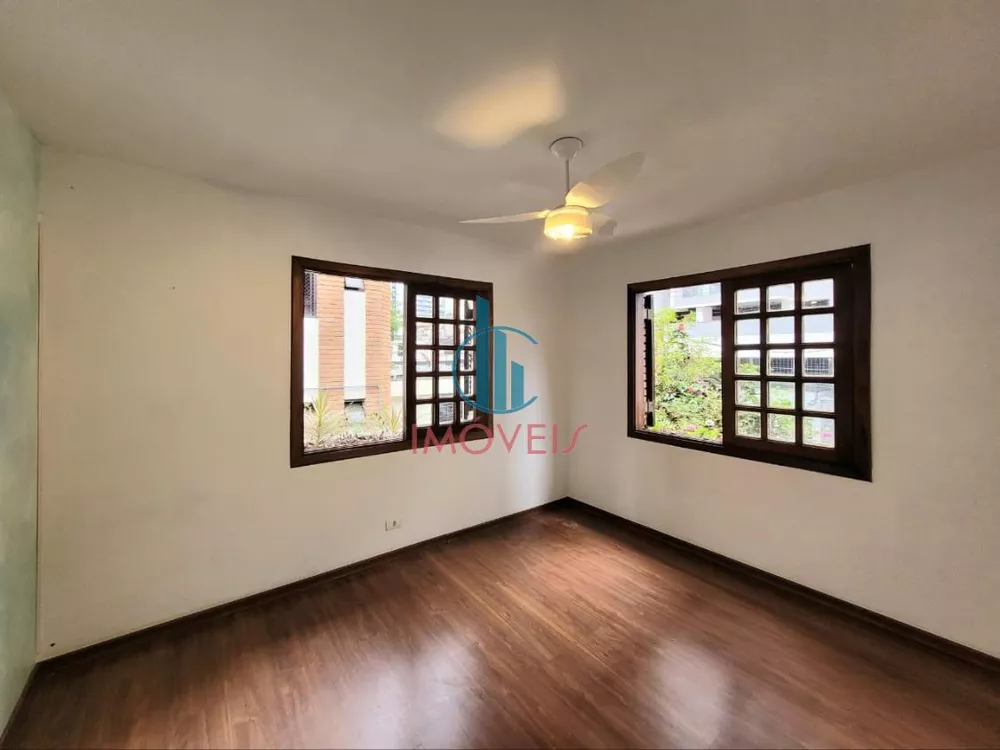 Casa à venda com 4 quartos, 191m² - Foto 8