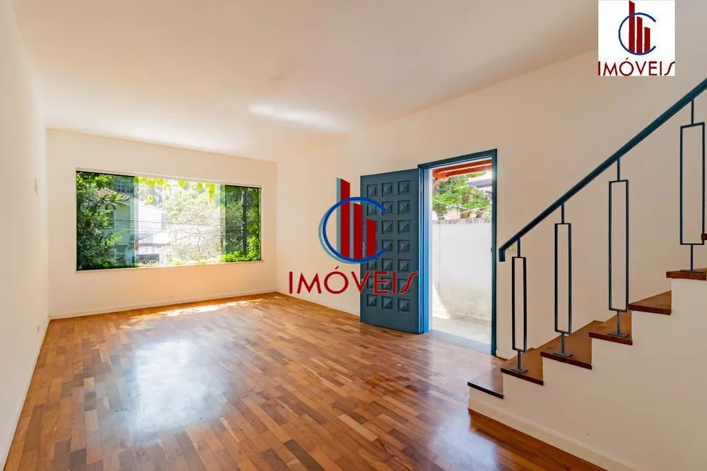 Casa à venda com 3 quartos, 213m² - Foto 3