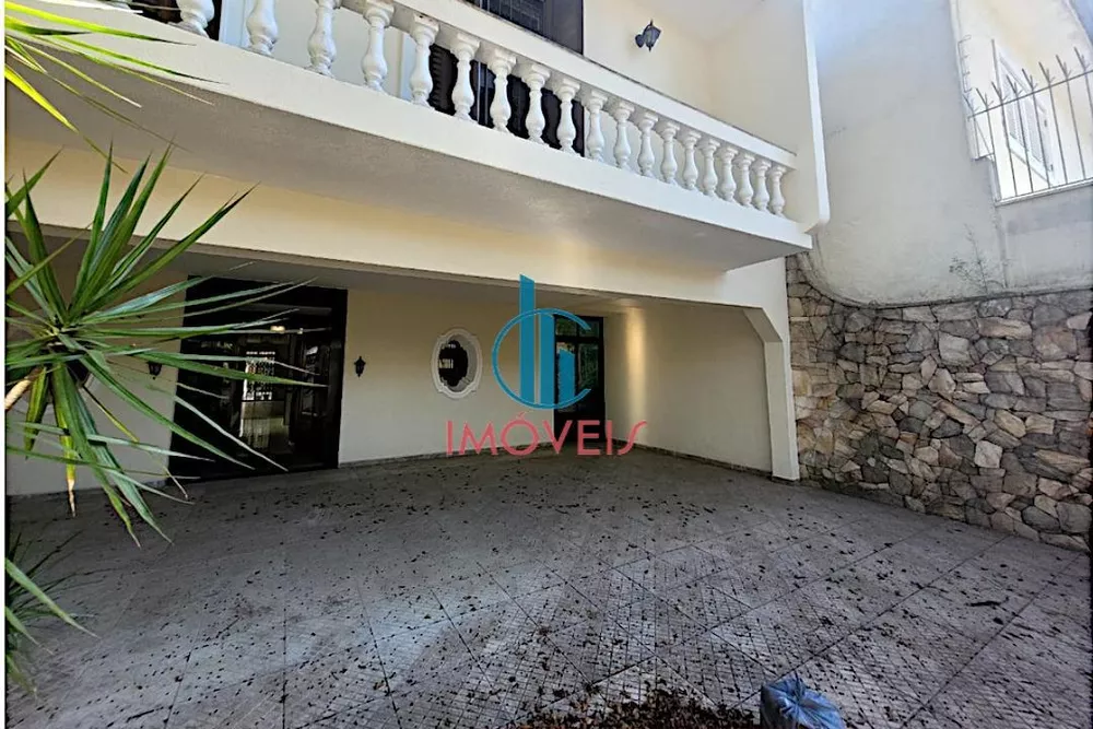 Casa para alugar com 4 quartos, 329m² - Foto 1