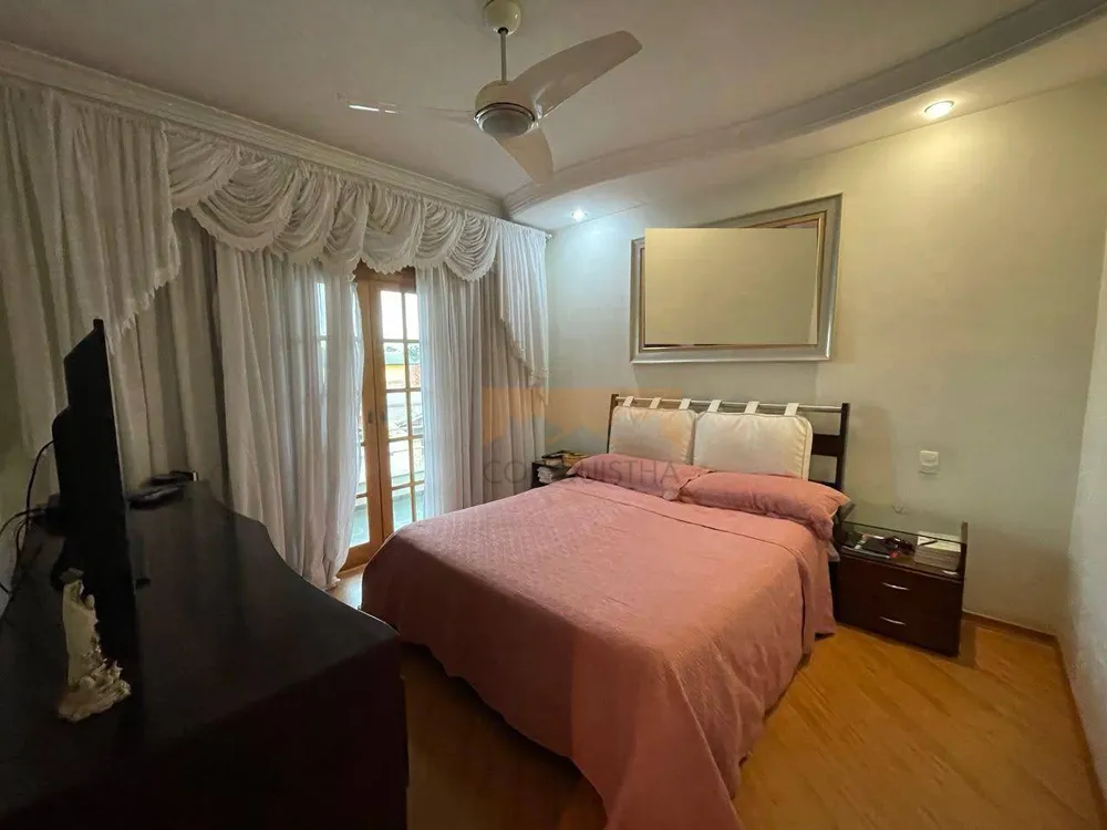 Sobrado, 3 quartos, 423 m² - Foto 1