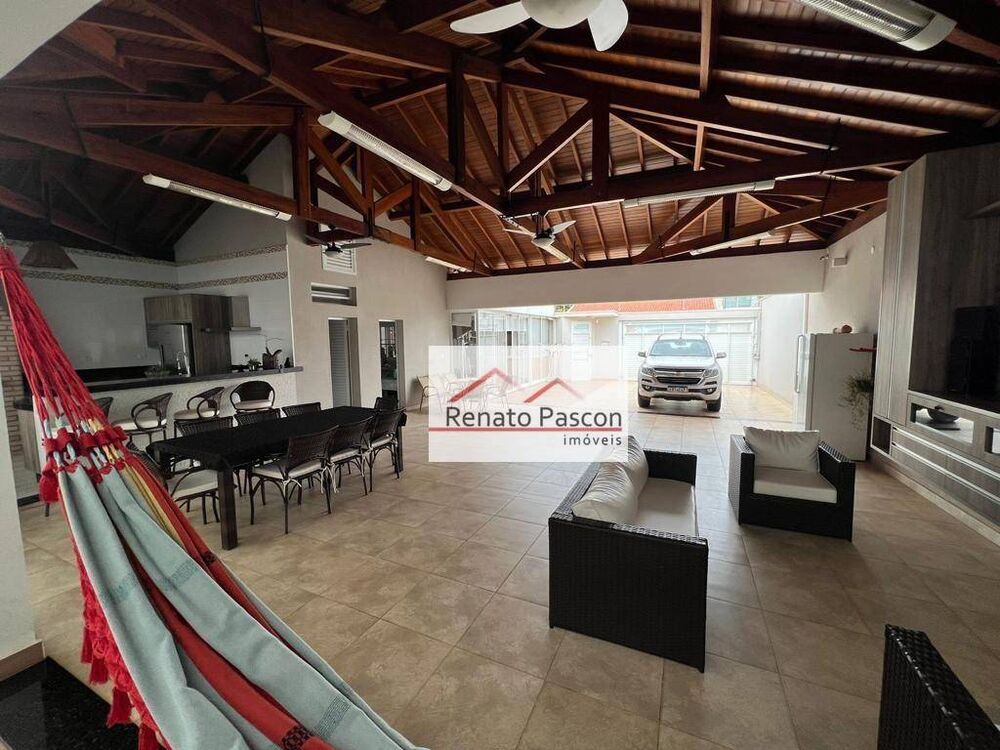 Casa, 3 quartos, 334 m² - Foto 1