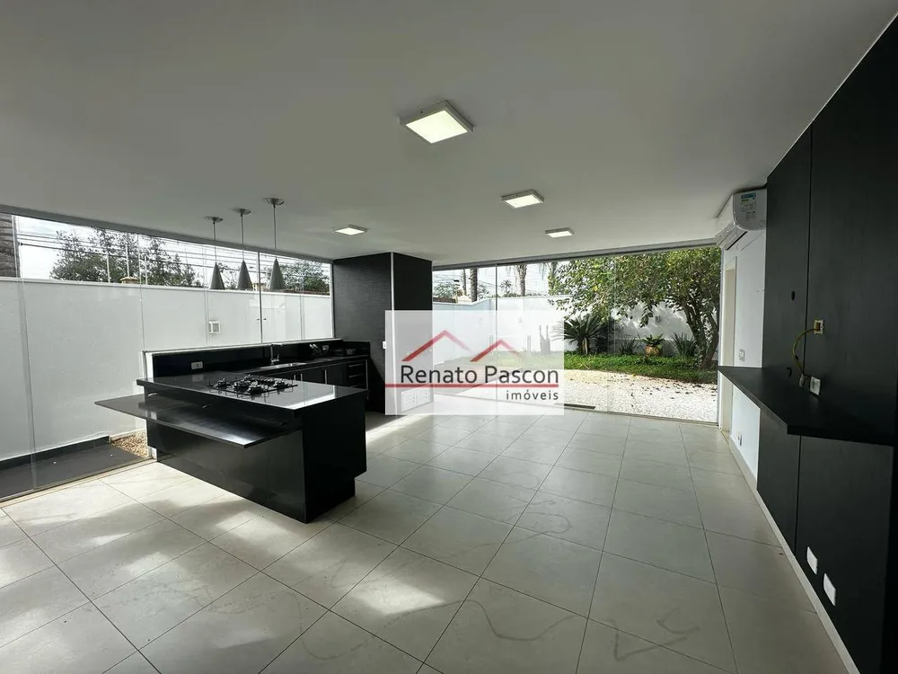 Casa, 4 quartos, 340 m² - Foto 1