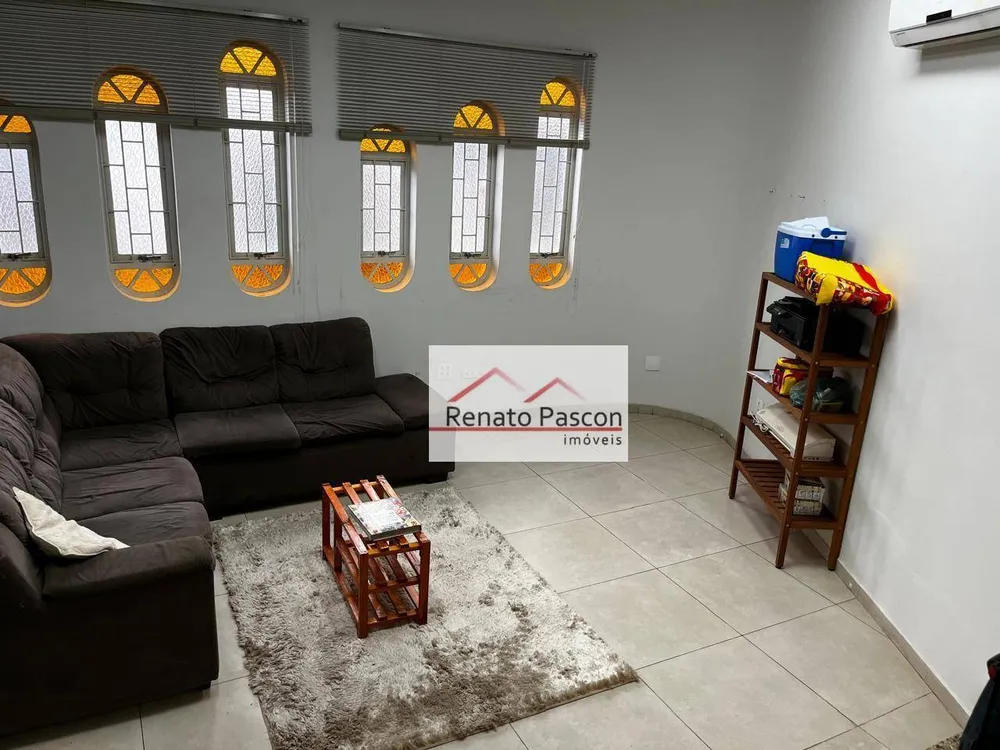 Casa, 3 quartos, 228 m² - Foto 2