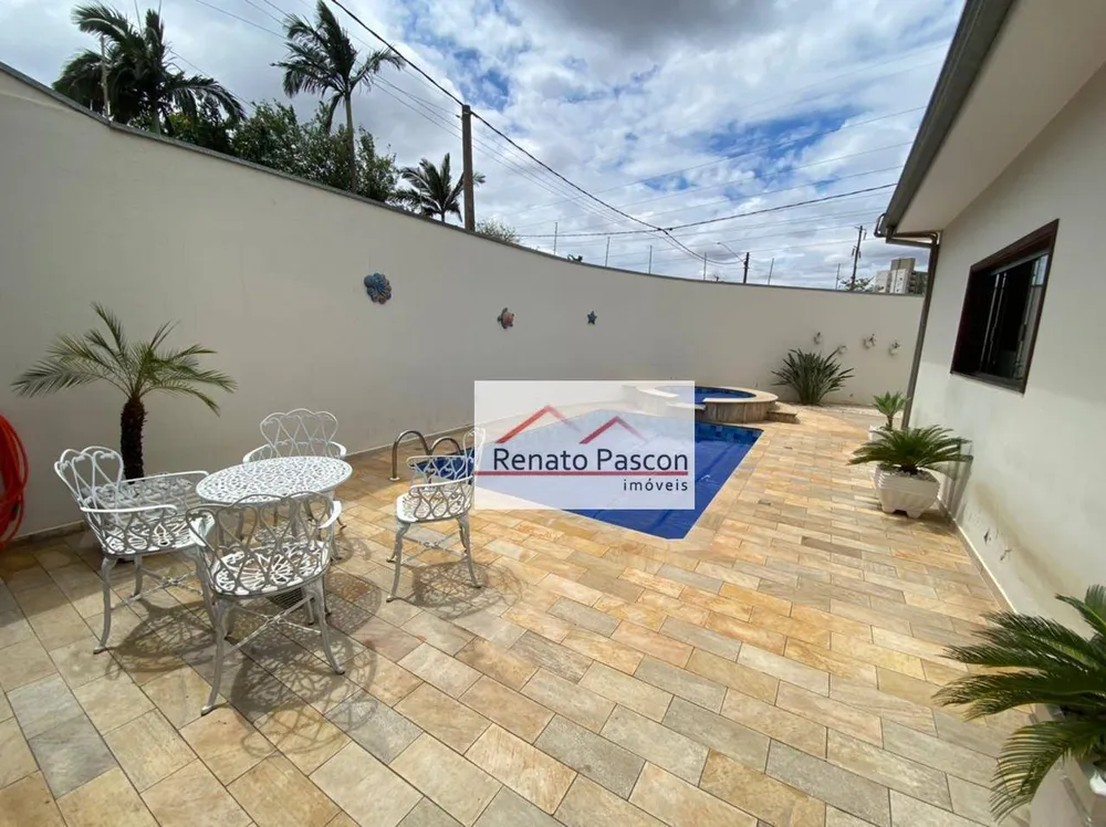 Casa, 3 quartos, 200 m² - Foto 2