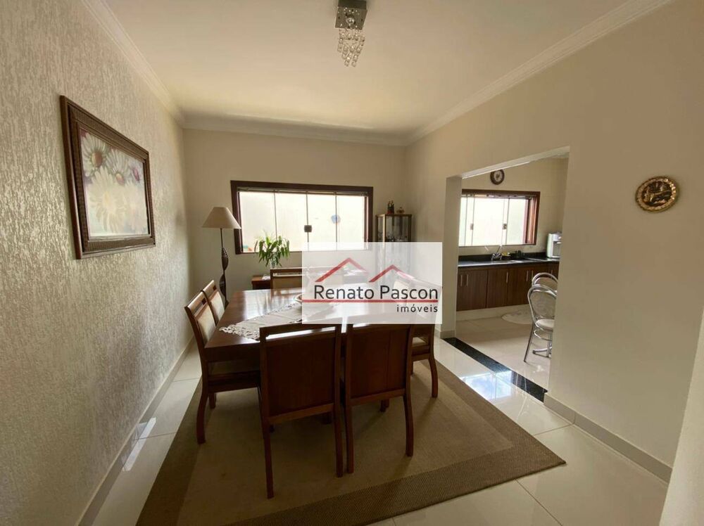 Casa, 3 quartos, 200 m² - Foto 2