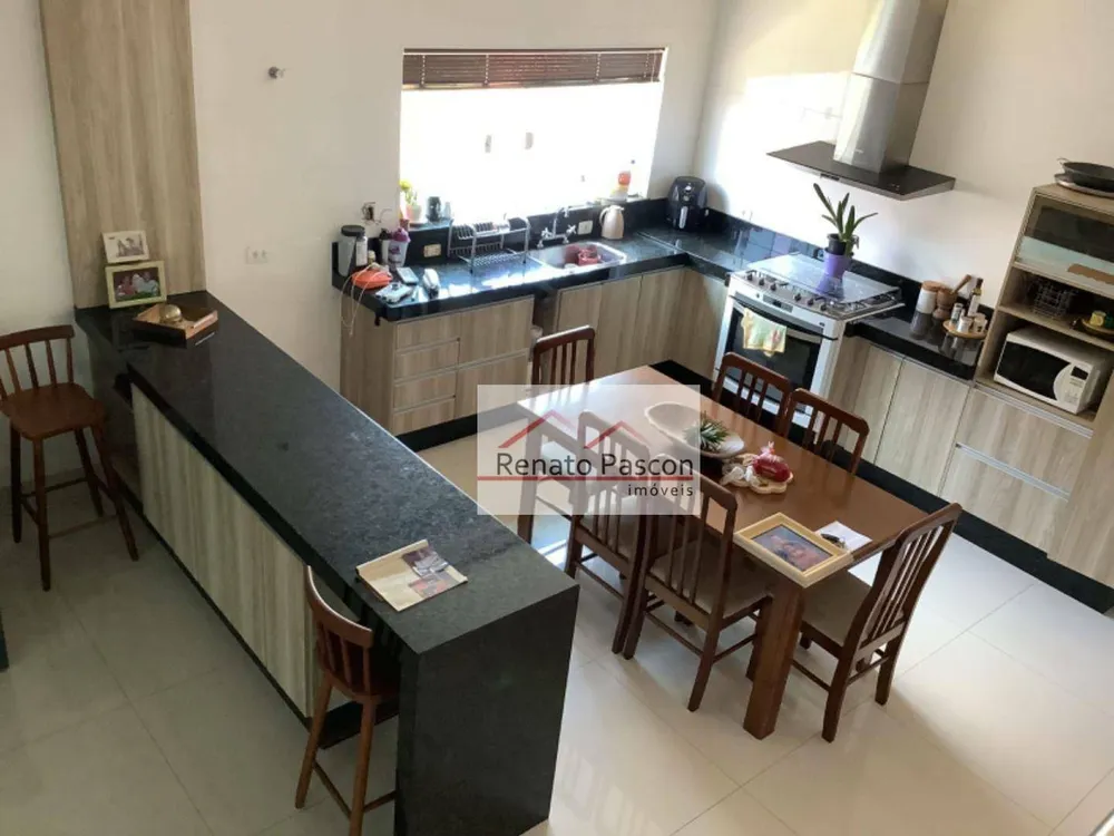 Casa, 3 quartos, 273 m² - Foto 1