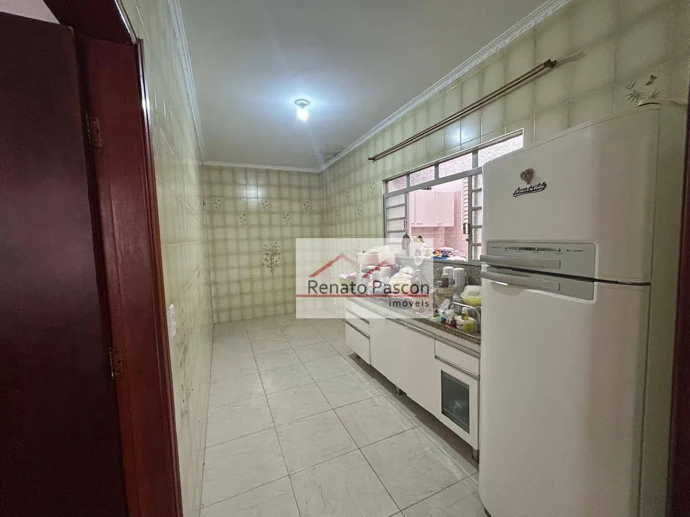 Casa, 3 quartos, 202 m² - Foto 1