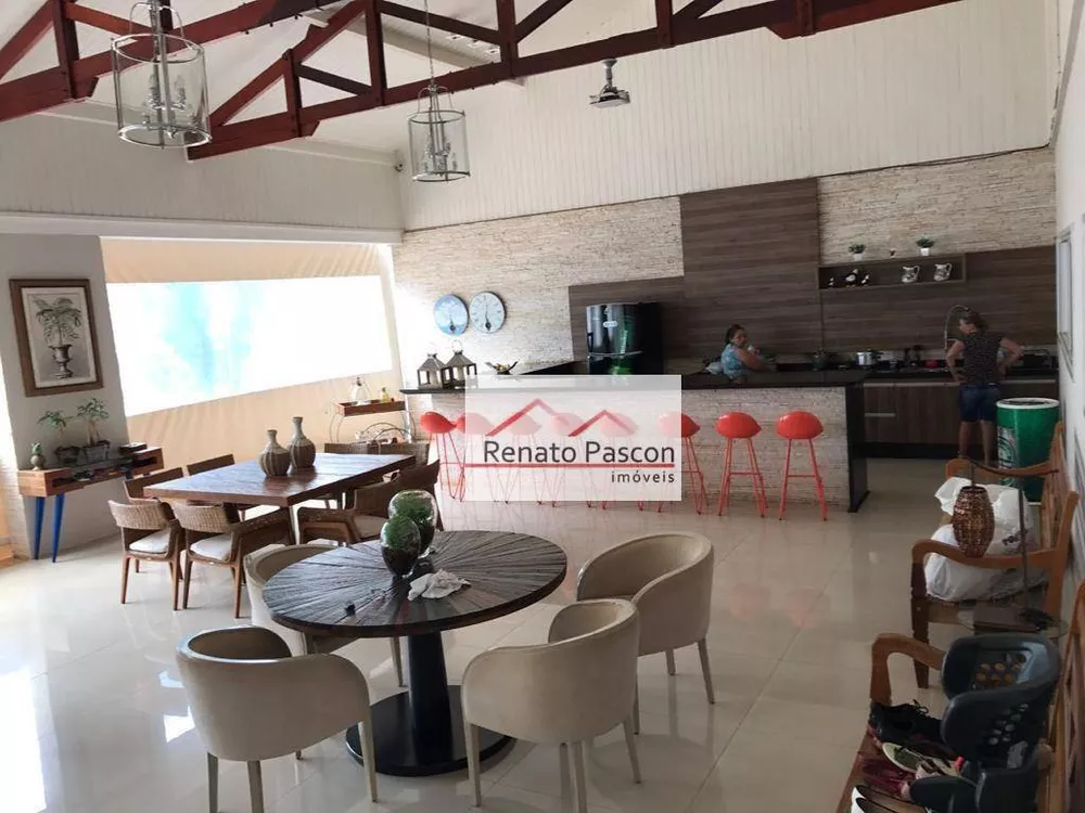 Casa de Condomínio à venda com 4 quartos, 800m² - Foto 2