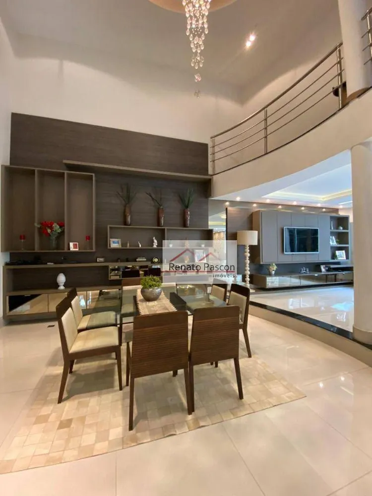 Sobrado, 3 quartos, 552 m² - Foto 1