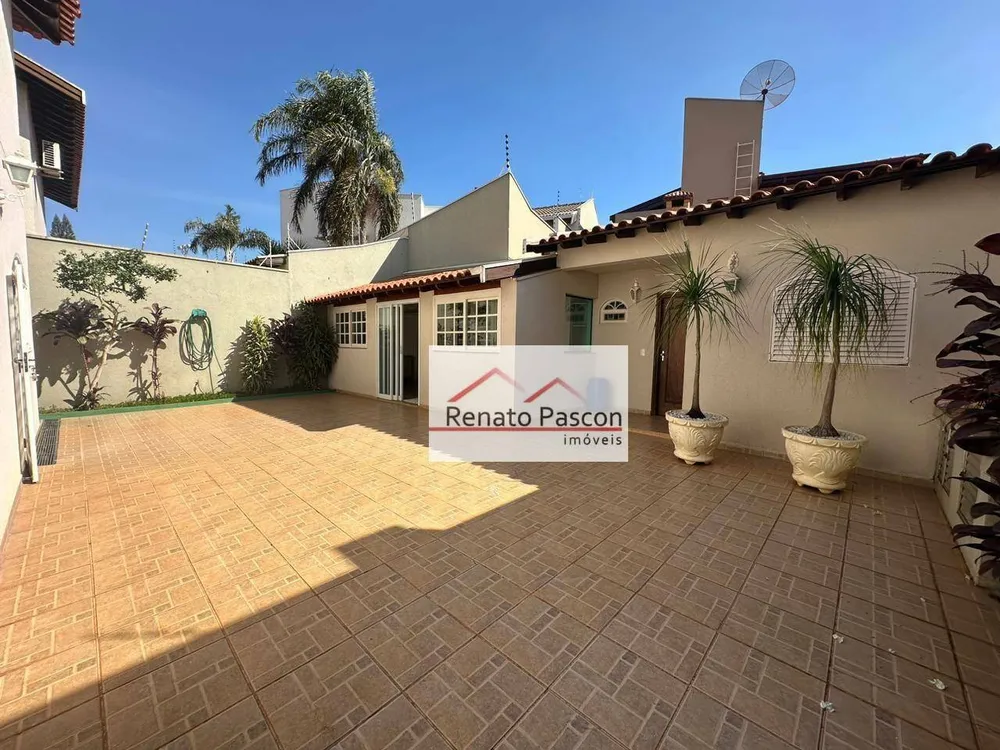Casa, 4 quartos, 289 m² - Foto 1