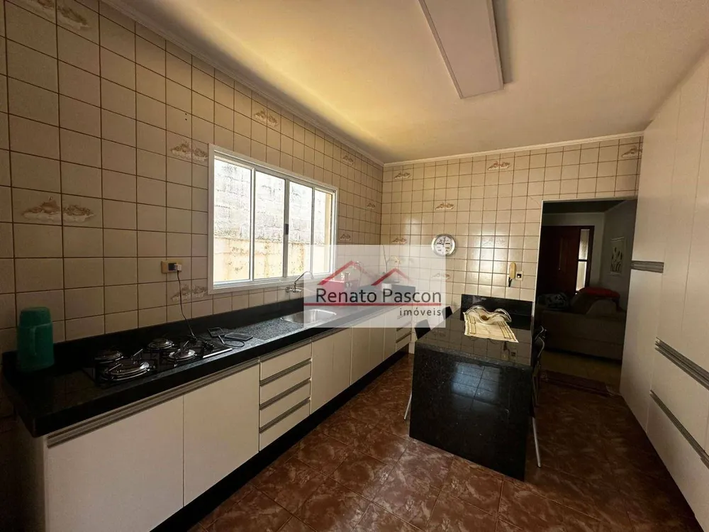 Casa, 3 quartos, 167 m² - Foto 2