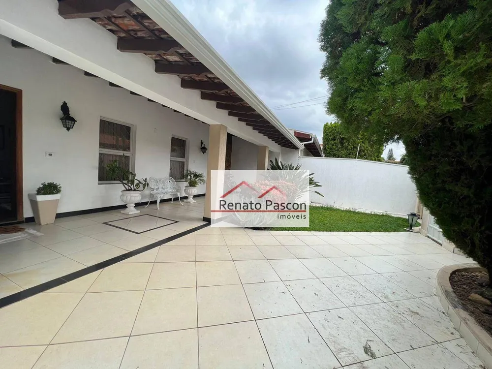 Casa, 3 quartos, 213 m² - Foto 1