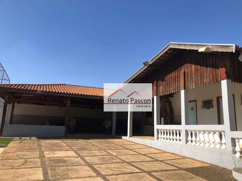 Chácara, 3 quartos, 2400 m² - Foto 3