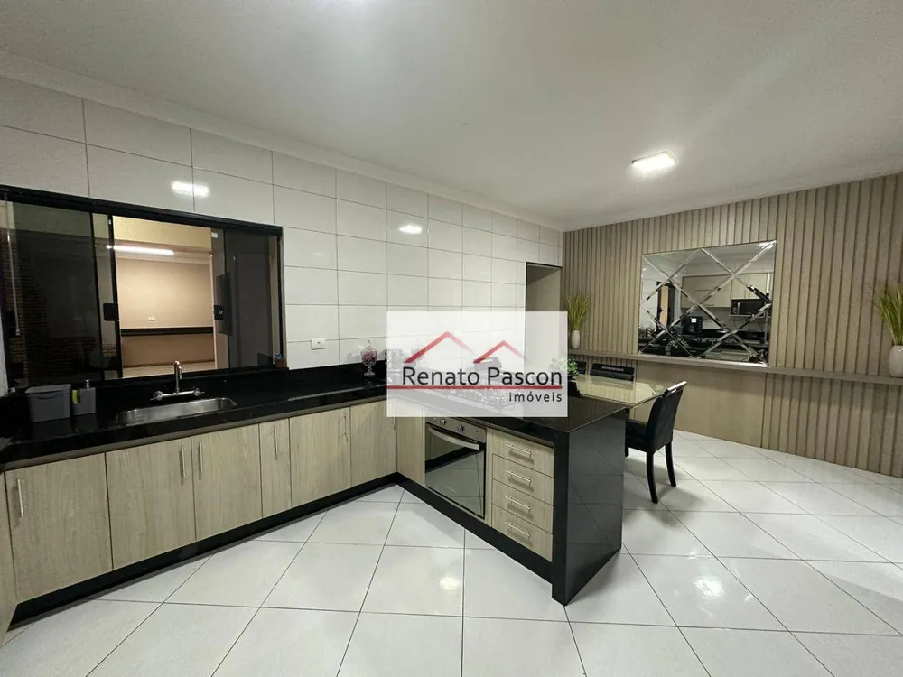 Sobrado, 3 quartos, 176 m² - Foto 1