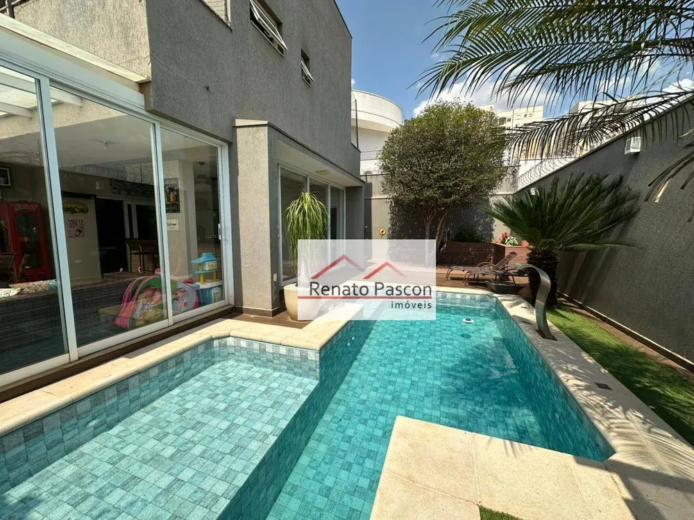 Sobrado, 3 quartos, 304 m² - Foto 9